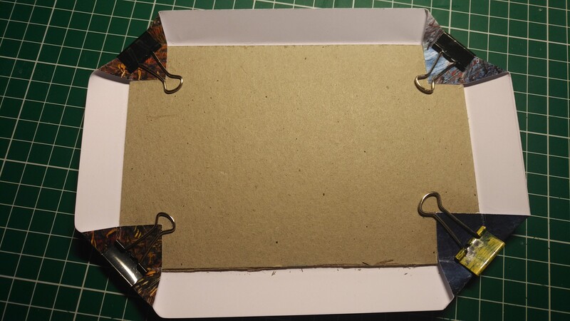 Glueing cornes